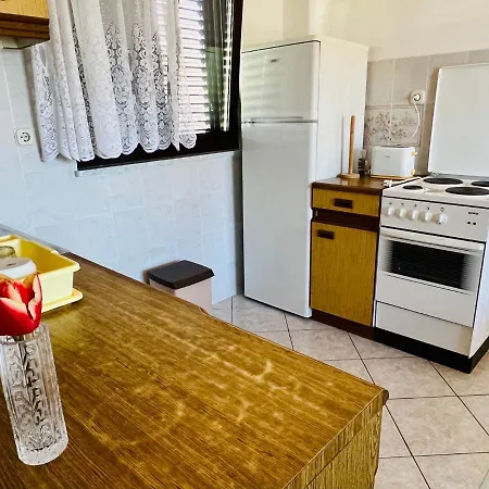 Sunny Retreat Apartment Malinska