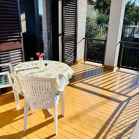 Sunny Retreat 아파트 *